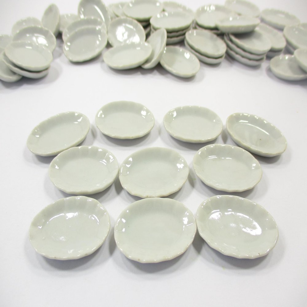 10x30mm White Oval Plate Dish Dollhouse Miniature Ceramic Kitchenware 12685