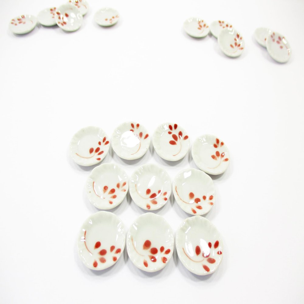 10x20mm Red Paint Plate Dish Dollhouse Miniature Ceramic Kitchenware 12820
