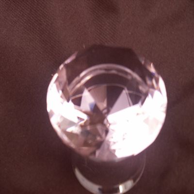 60mm Pink Glass Diamond With Stand, 6.15.9