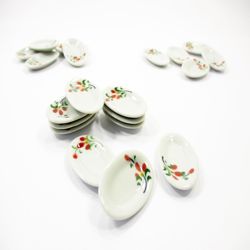 10x30mm Red Orchid Flower Oval Plate Dish Dolls House Miniature Ceramic 12970