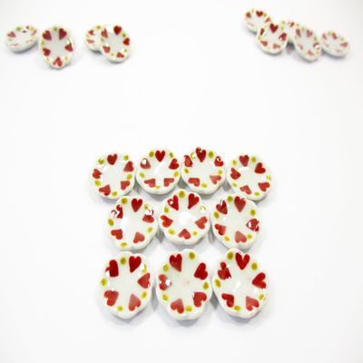 10x15mm Red Heart Scallop Plate Dish Saucer Dolls House Miniature Ceramic 12977