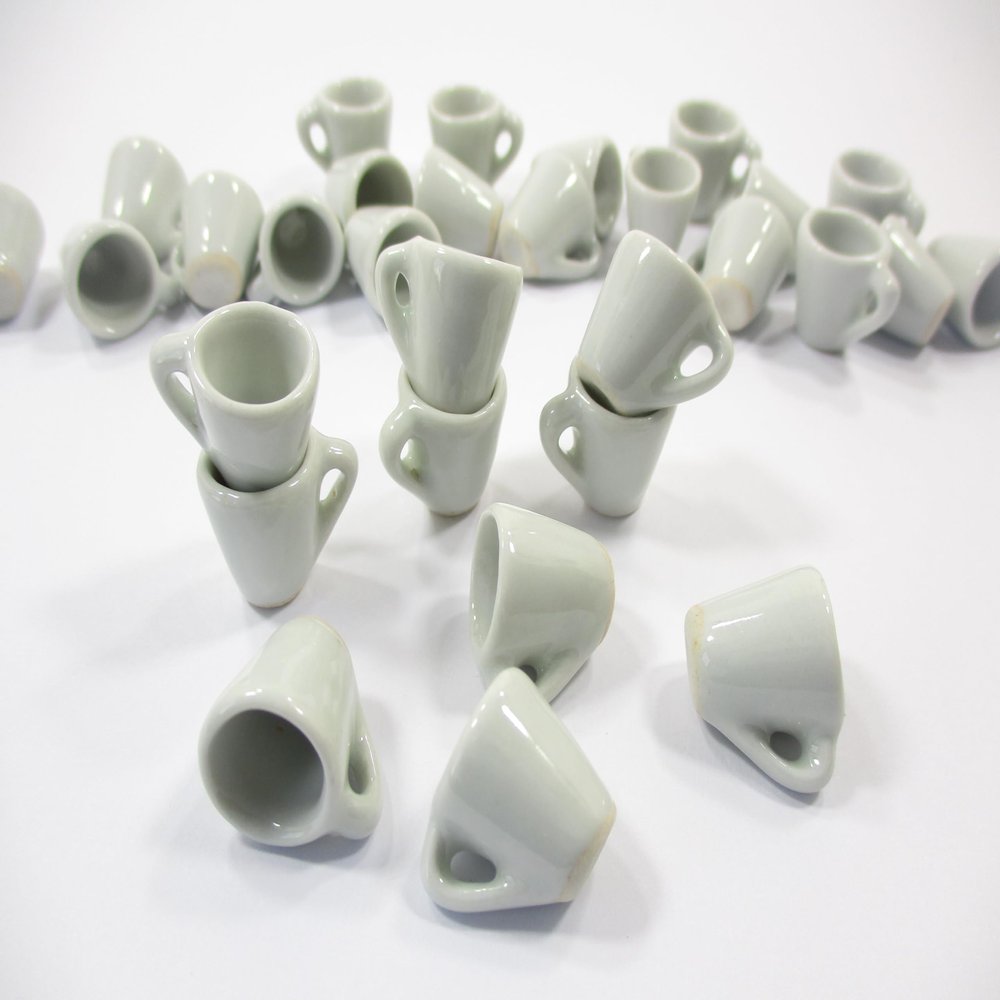 10 New White Coffee Tea Cup Mug Dollhouse Miniature Ceramic Kitchenware 1:6 12799