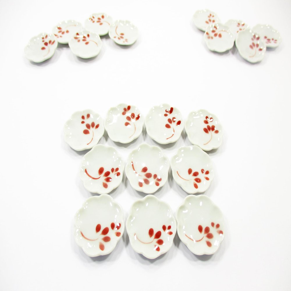 10x25mm Red Paint Scallop Plate Dish Dollhouse Miniatures Ceramic Supply 12963