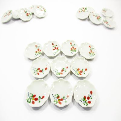 10x25mm Red Orchid Flower Scallop Plate Dish Dolls House Miniature Ceramic 12965