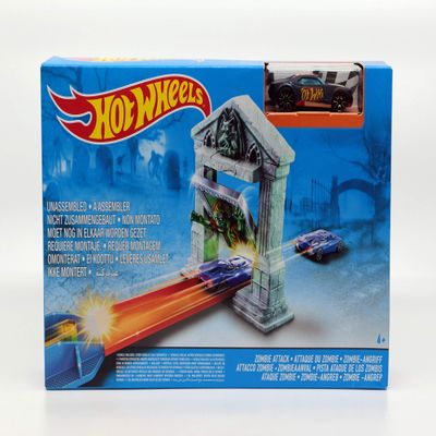 Hot Wheels Zombie Attack Track Set