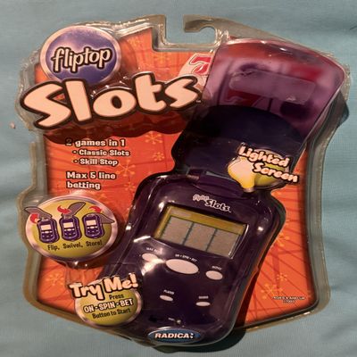2006 Radica Games Ltd. Radica Fliptop Solitaire LCD Hand-Held Game (Blue/Violet Color Version)