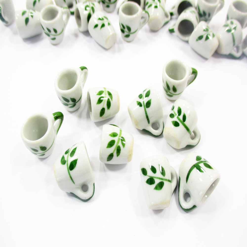 10 Green Paint Ceramic Tea Coffee Mug Cup Dollhouse Miniature Supply 1:6 13226