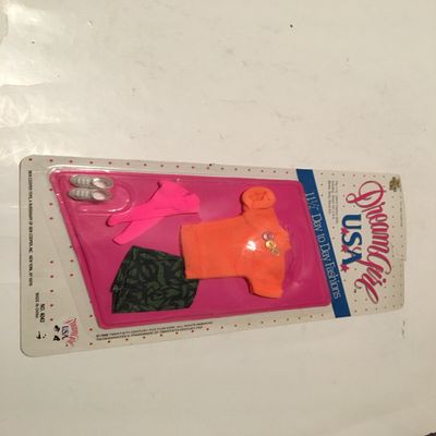 11 1/2 INCH DAY TO DAY FASHIONS ORANGE TOP AND GREEN SKIRT SET