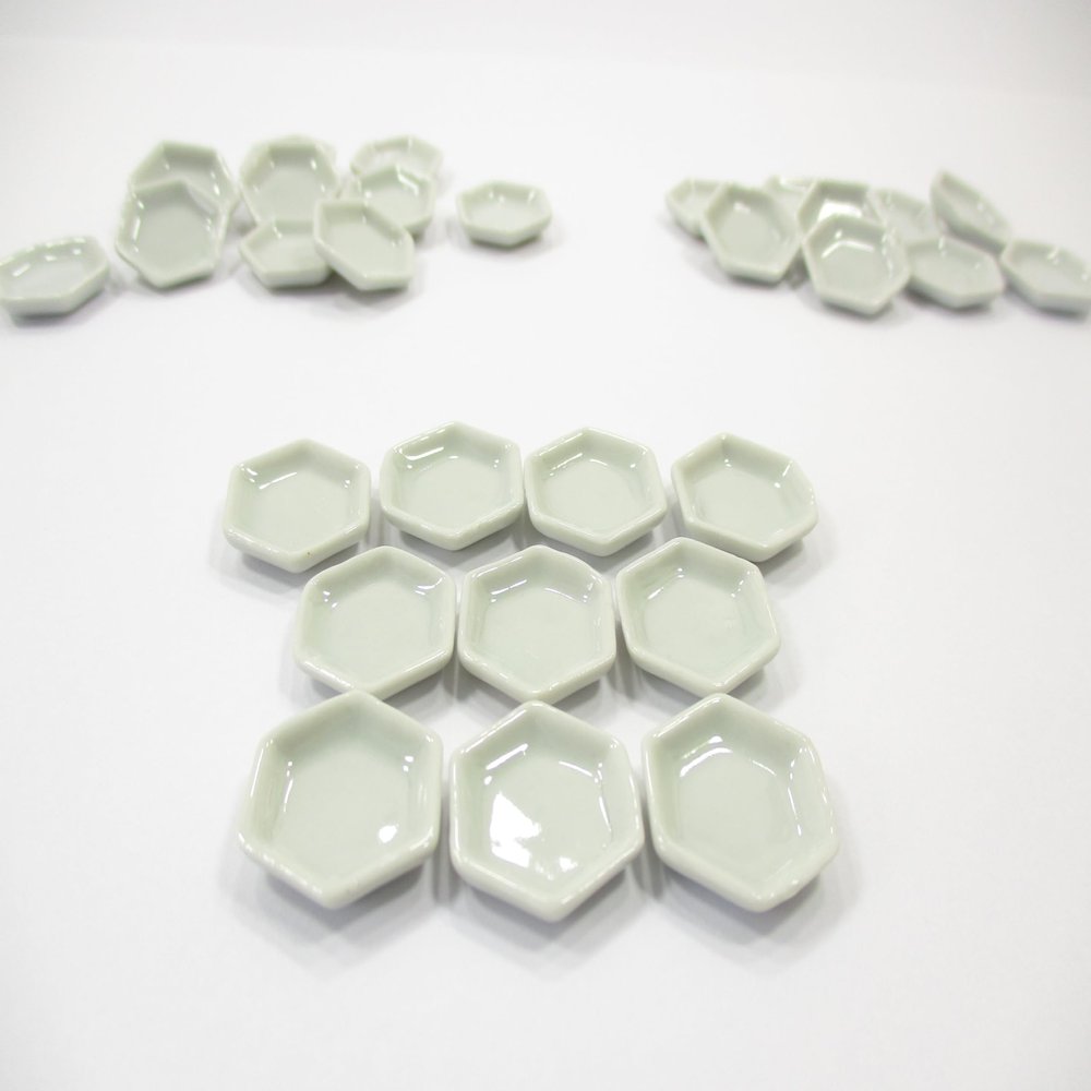 10 Mini White Hexagonal Plate Dish Dollhouse Miniature Kitchen Ceramic 13262
