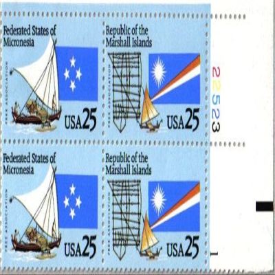 1990 MICRONESIA and MARSHALL ISLANDS #2507a Plate Block of 4 x 25 cents US Postage Stamps