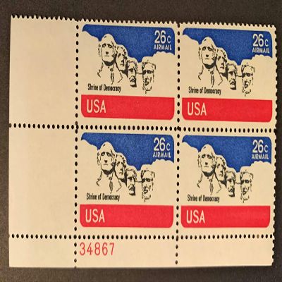 1974 MT RUSHMORE Airmail #C88 Plate Block of 4 x 26 cents US Postage Stamps