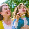 Gazillion Bubbles, Original Bubble Solution 1L - Create Bubbles with Premium Formula & 7-in-1 Bubble Wand - Non-Toxic & Safe view 4