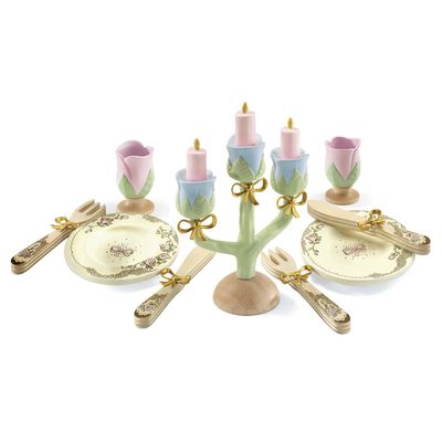 DJECO Role Play Princesses Dishes Playset - Pretend Play Royal Princess - Convenient Size Toys, Fun & Social Activity for Family & Friends - Perfect for Toddler & Children Ages 3+ Years