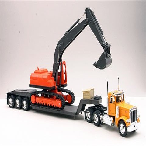 Diecast Toy Model Big Rig Long Haul Truck 1:32 Scale Peterbilt 379 Lowboy with Excavator, Yellow / Orange / Multicolor, 24 x 4 x 8