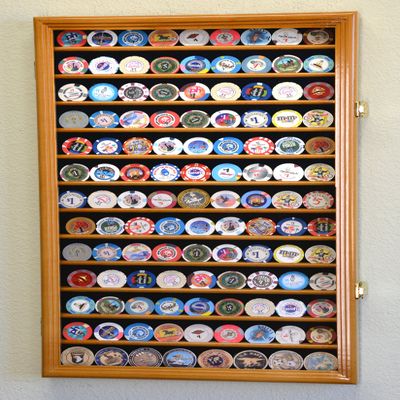 117 L Casino Chip Coin Display Case Cabinet Chips Holder Wall Rack 98% UV Lockable, Oak