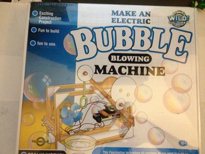 Make An Electric Bubble Blowing Machine