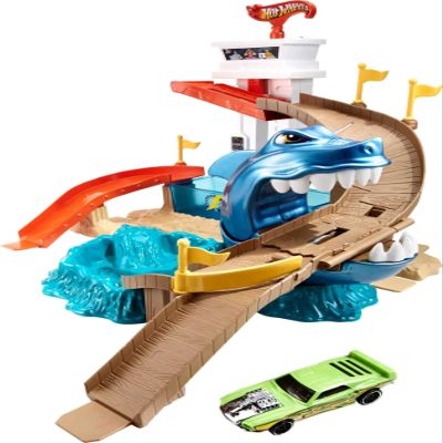 Hot Wheels Toy Car Track Set, Color Shifters Sharkport Showdown, 1:64 Scale Car with Repeat Color-Change Feature