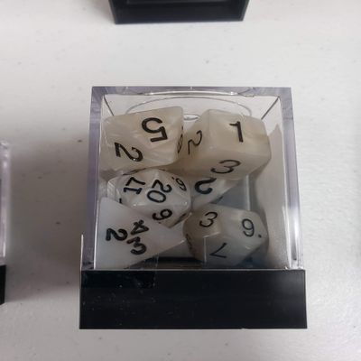 Polyhedral Dice Set (7-Piece), Pearlized Grey/Black