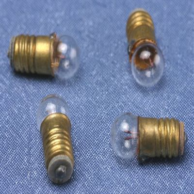 Dollhouse Miniature 1:12 Scale 4 Pc 3-volt Screw Bulbs SET #Mh0687