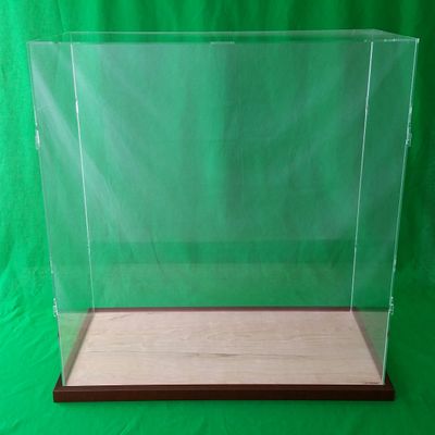 23 x 13 x 20 Table Top Display Case Box for Doll Houses Dolls Bears Dollhouses