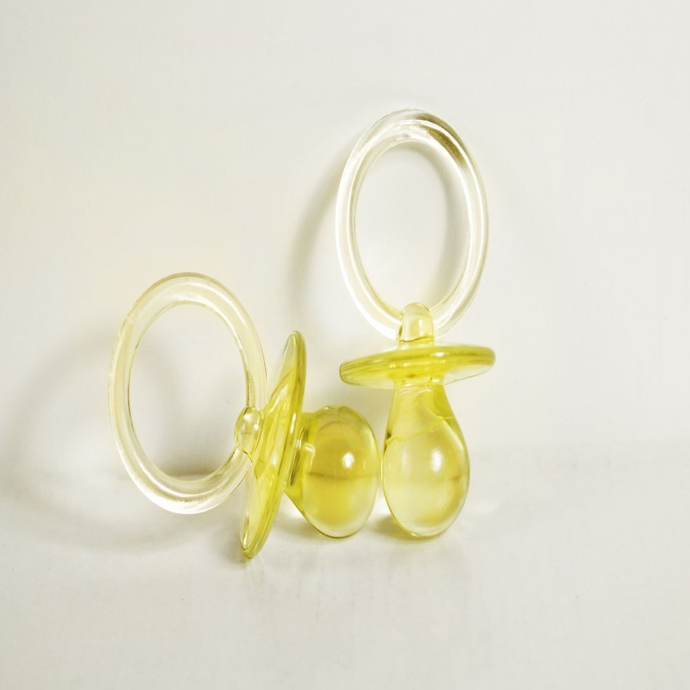 2-1/2" Mini Clear Pacifiers Baby Shower Game Party Decoration Favors (Yellow, 144 Pieces)