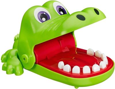 Hasbro Gaming  Crocodile Dentist, Game of Skill (B04081750) [May not be in English] Italian Version