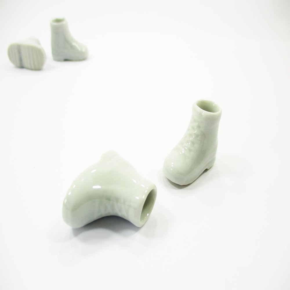 2 White Shoe Ceramic Vase Planter Pot Dollhouse Miniature Ceramic Supply 12803
