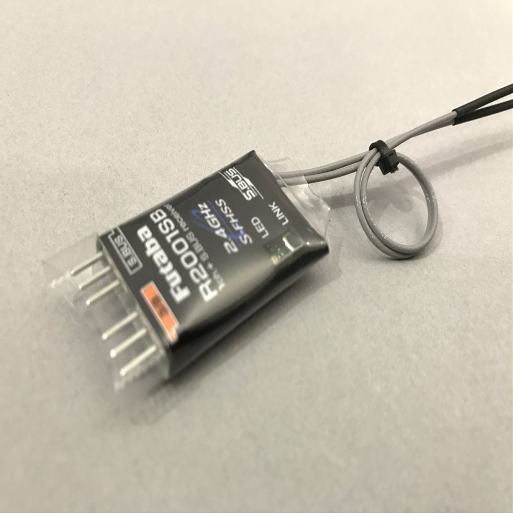 FUTABA Compact, lightweight 1ch + S.BUS receiver R2001SB 107120-3