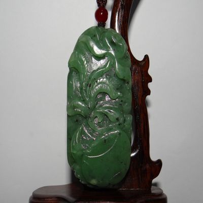 2.9"China Certified Nature Hetian Nephrite Jade Wealth Crab and Lotus Pendants