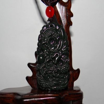 1.9"China Certified Nature Hetian Nephrite Jade Auspicous Dragon Pendants