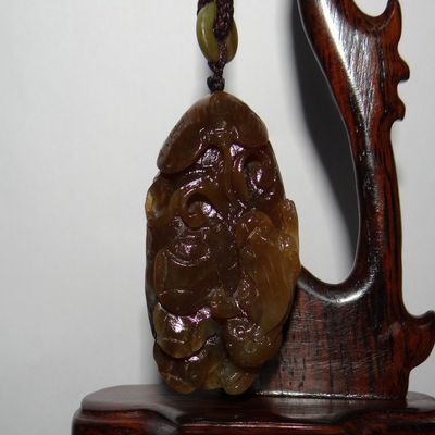 1.9"China Certified Hetian Nephrite Jade Wealth Toad and Ruyi Necklace Pendant