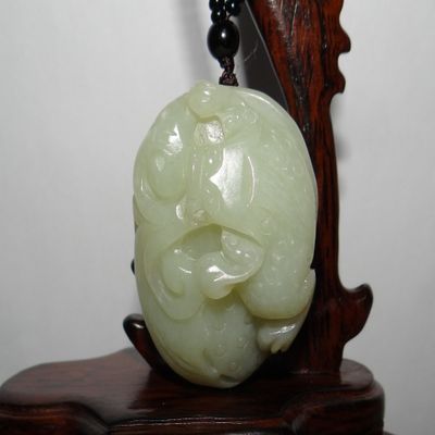 1.9"China Certified Nature Hetian Nephrite Jade Wealth Toad and Lotus Necklace Pendants