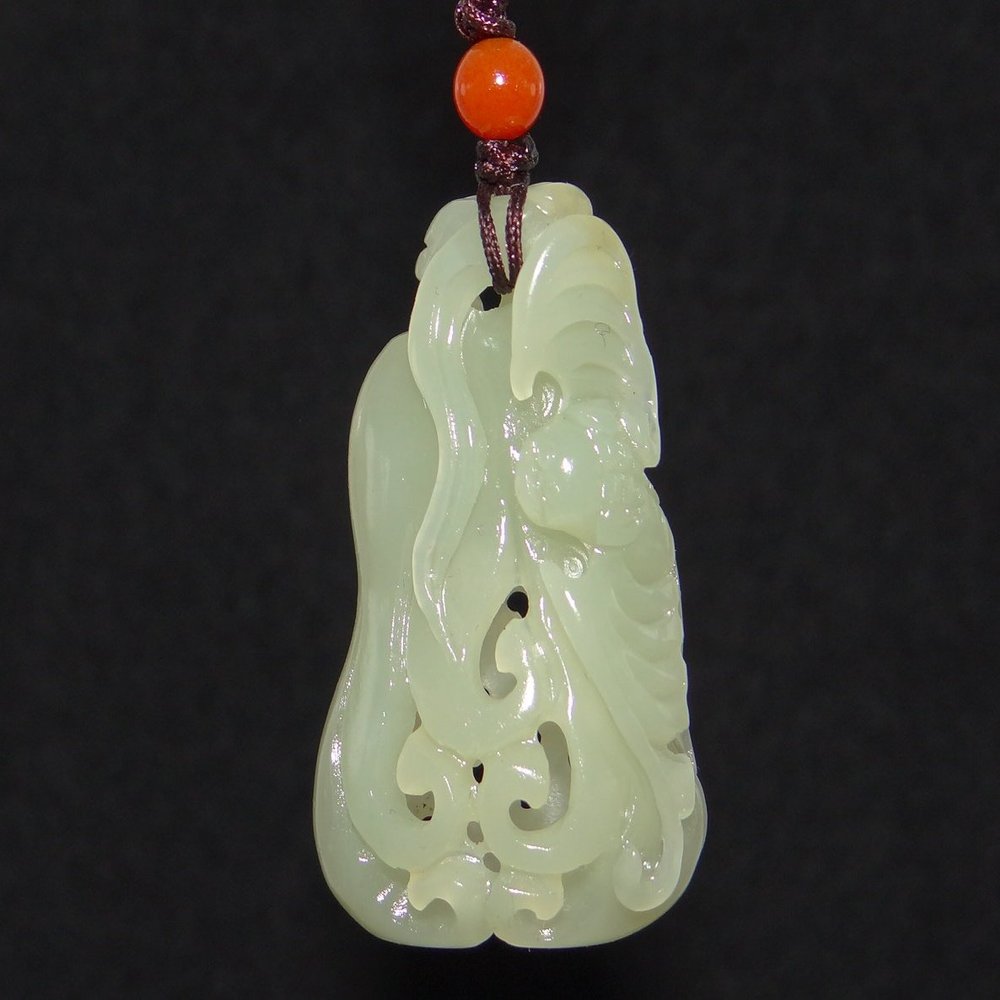 1.9" China Certified Nature Hetian Nephrite Jade Blessing Bat Hollow Carved Necklace Pendants