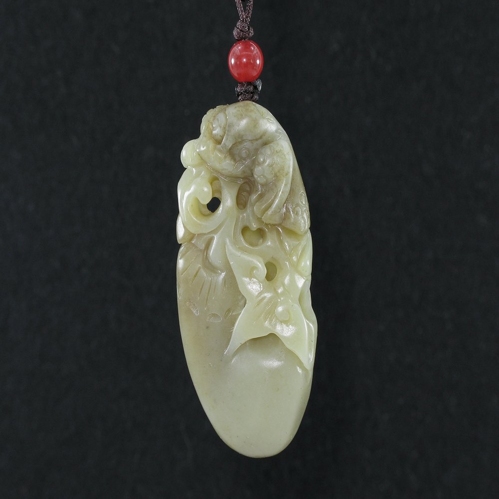 2.2" China Certified Nature Hetian Nephrite Jade Wealth Toad and Eggplant Fine Carved Necklace Pendants