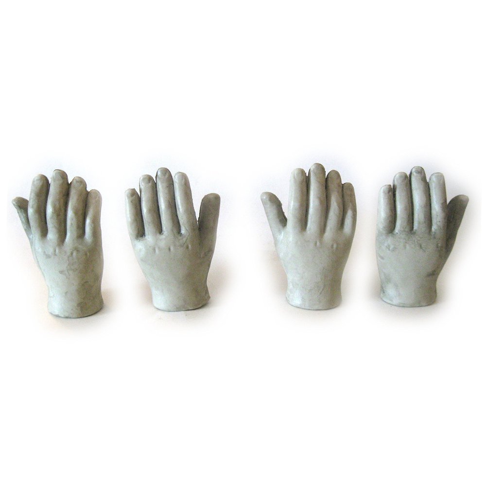 BAG OF DOLL HANDS 4 HANDS PER