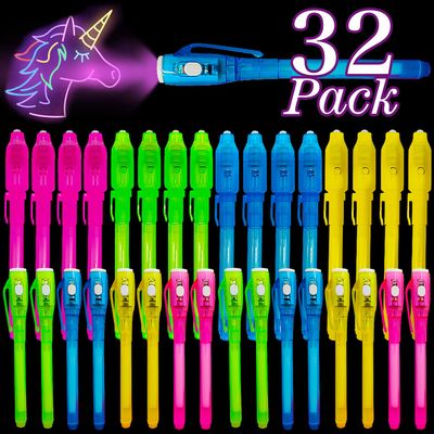 iGeeKid 32 Pack 2 Style Invisible Ink Pen with UV Black Light Secret Spy Pens for Secret Messages, Magic Disappearing Ink Markers School Supplies Kids Party Favors Boy Girl Exchang Patriotic