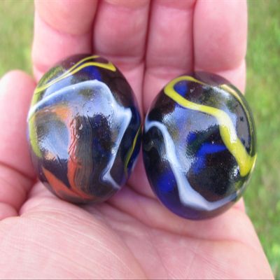 Big Game Toys~Set of 2 Michelangelo 35mm Boulder Black/Blue/red/Yellow/White Swirl Large Shooter Solid Glass Marbles