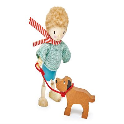 Tender Leaf Toys - The Goodwood Family - Wooden Miniatures Flexible Doll, Multicultural Action Figure for Dollhouse - Encourage Creative and Imaginative Fun Play for Children - Age 3+