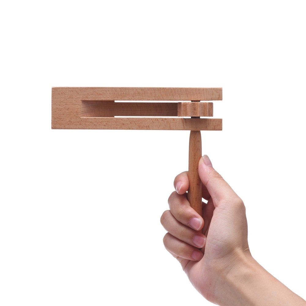 Wooden Spinning Ratchet Noise Maker Grogger, Traditional Matraca for Parties, Sports Events and Celebrations 1 Pack