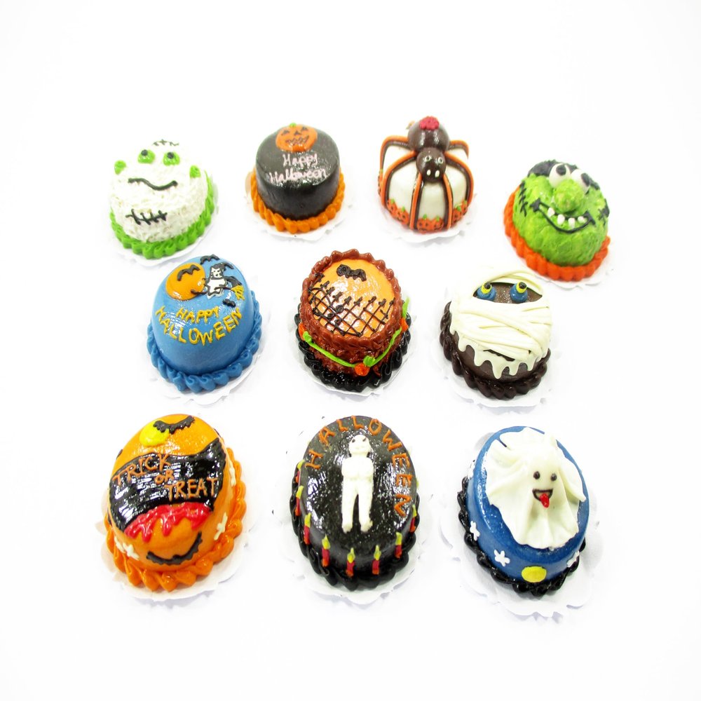 10x20mm Different Halloween Seasonal Cake Dollhouse Miniatures Food 15429