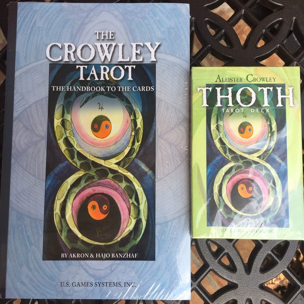 Crowley Thoth Tarot Deck Large & The Handbook Gift Set