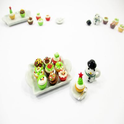 Dollhouse Miniature Food Christmas Cup Cake Snowman Seasonal Tiny Food 15485