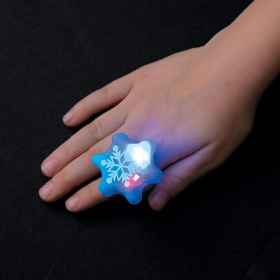 Fun Express SNOWFLAKE LIGHT UP RINGS - Jewelry - 12 Pieces