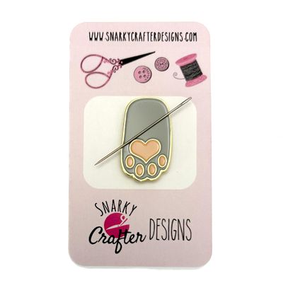 Grey Paw Enamel Magnetic Needle Minder - Gray Cat Dog Pet