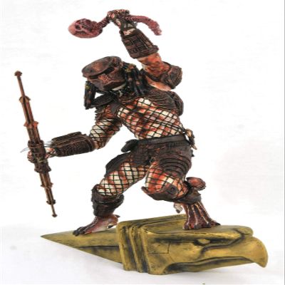 Diamond Select Toys Predator Gallery: City Hunter PVC Figure, Multicolor