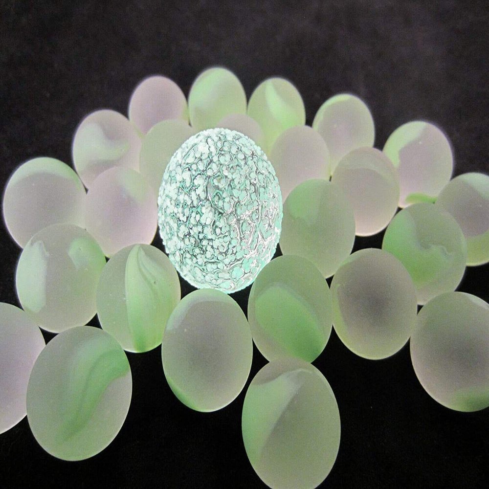 Big Game Toys~25 Glass Marbles Alien Balls Green/Yellow Speckled Classic Style Game Pack (24 Player, 1 Glow in The Dark Shooter) Decor/Vase Filler/Aquarium Shooter Patch MIB