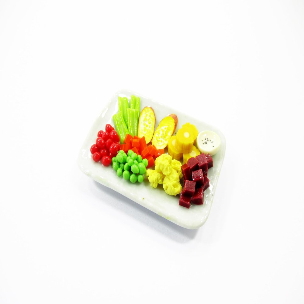 Dollhouse Miniatures Food Mixed Grilled Vegetables Green Salad Plate 1:6 15845