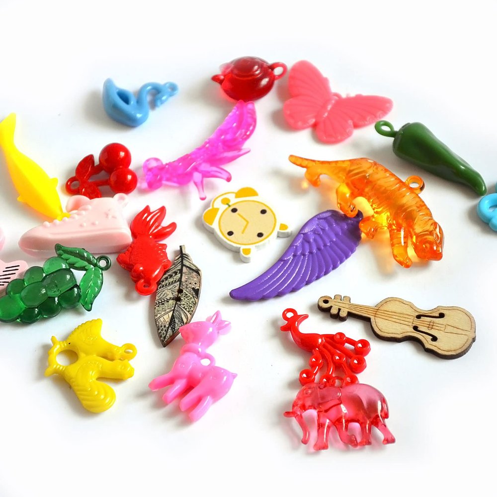 TomToy Big Mixed Trinkets for I Spy Sensory Bins, Kids Crafts, Learning Activities, Miniatures, 2.5-6cm, Set of 20 trinkets
