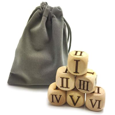 Hometu Set of 6 Pieces 20MM Wood Dice Set Creative Design Roman Number Pattern Wood Rolling Dices Party Game Roll Decider