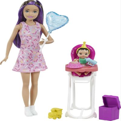 Barbie Skipper Babysitter Inc Playset, Birthday Feeding Set with Skipper Doll, Color-Change Baby Doll, High Chair & Accessories